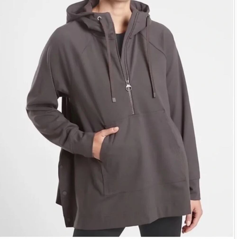 Athleta Glacier Handkerchief Poncho Black Hooded Performance Pullover S